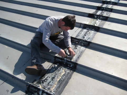 commercial  roofing company ontario